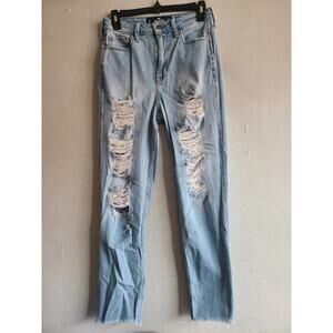 Women's junior size 5 Hollister ultra high rise Mom jeans light wash distressed
